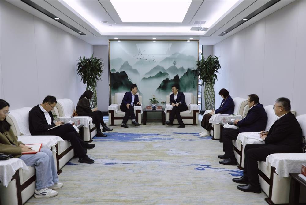 政企聯(lián)動(dòng)，共謀發(fā)展新路徑！ 濟(jì)南市商務(wù)局一行到產(chǎn)發(fā)集團(tuán)座談交流